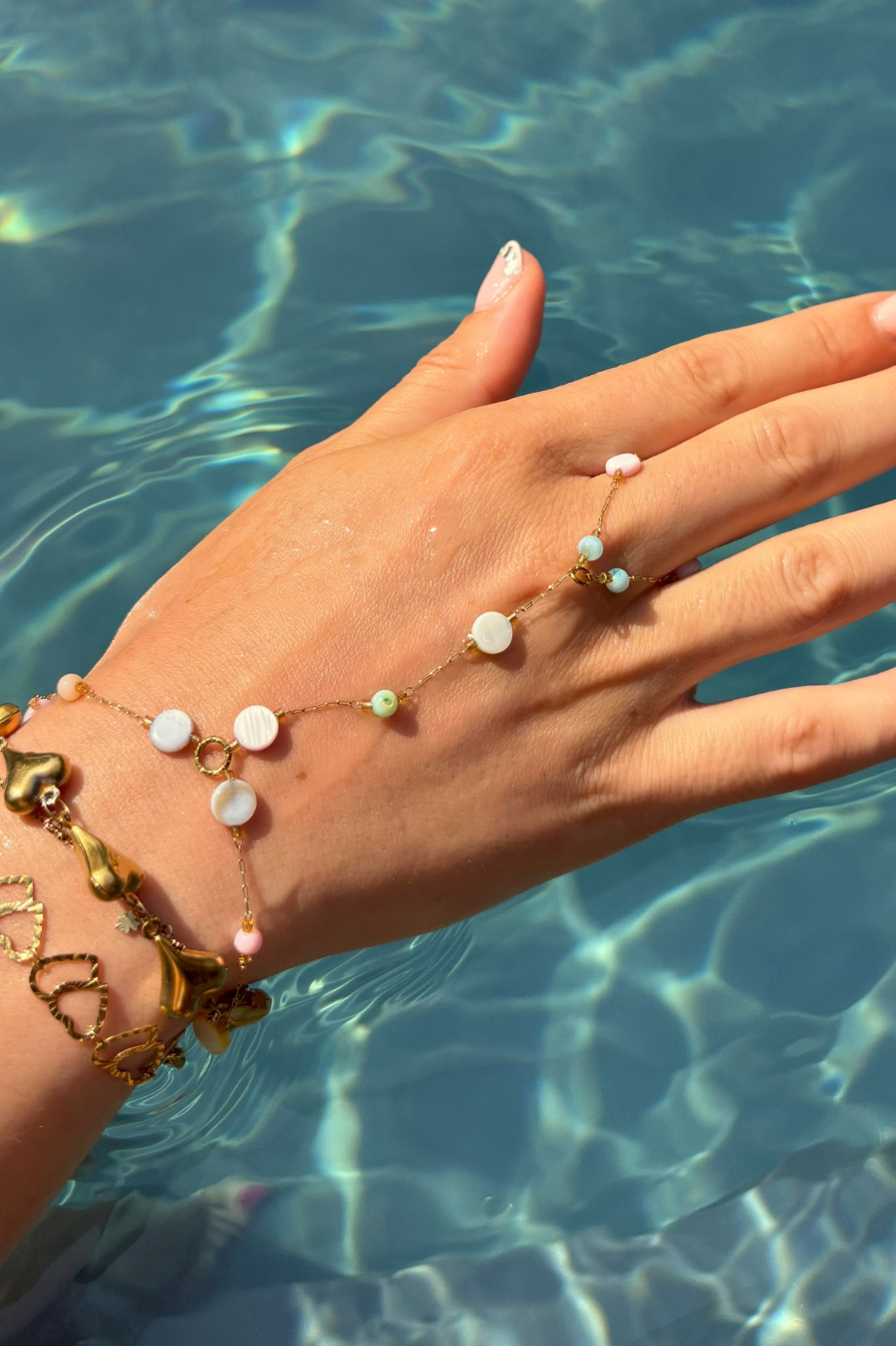 Island Handchain